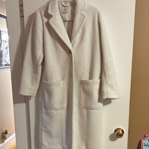 LOFT Women's Ivory Teddy Jacket good condition; is “pilly” naturally XS petite